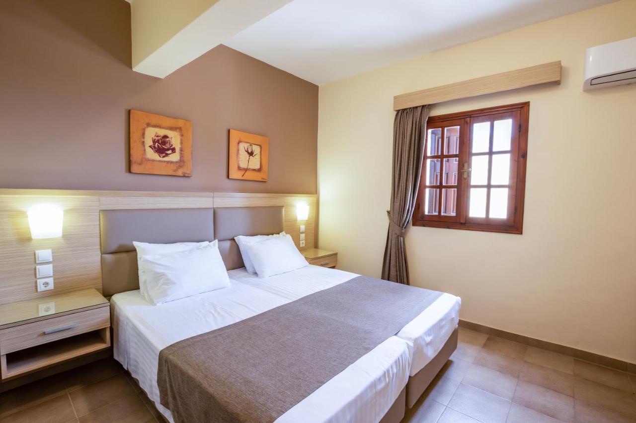 Aphrodite Luxury Studios & Apartments Karpathos Town  Exterior photo